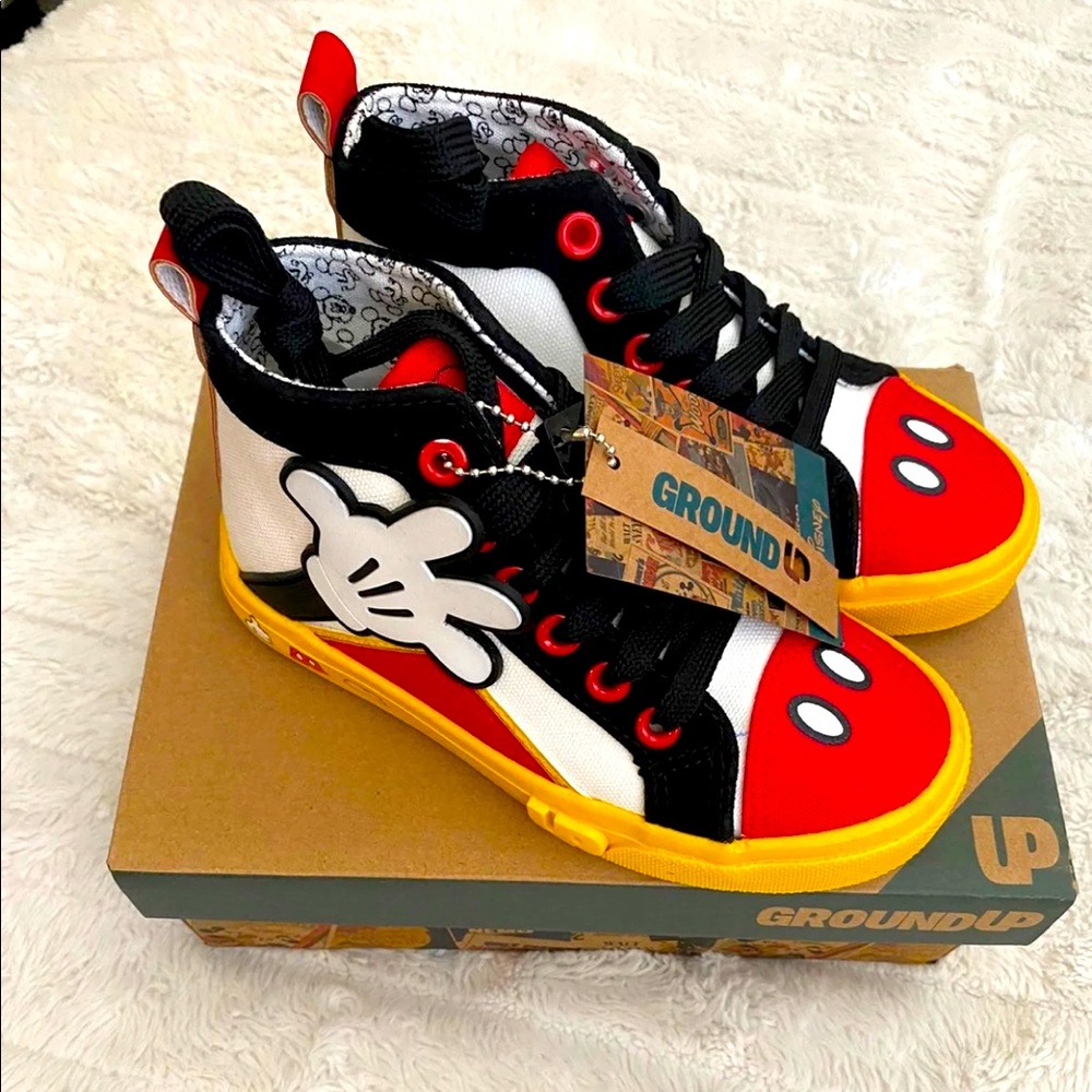 DISNEY KIDS SHOES sz 12